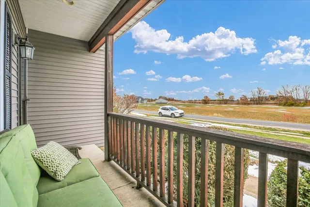 $375,000 | 609 Country Acres Road, St. Joseph, IL 61873