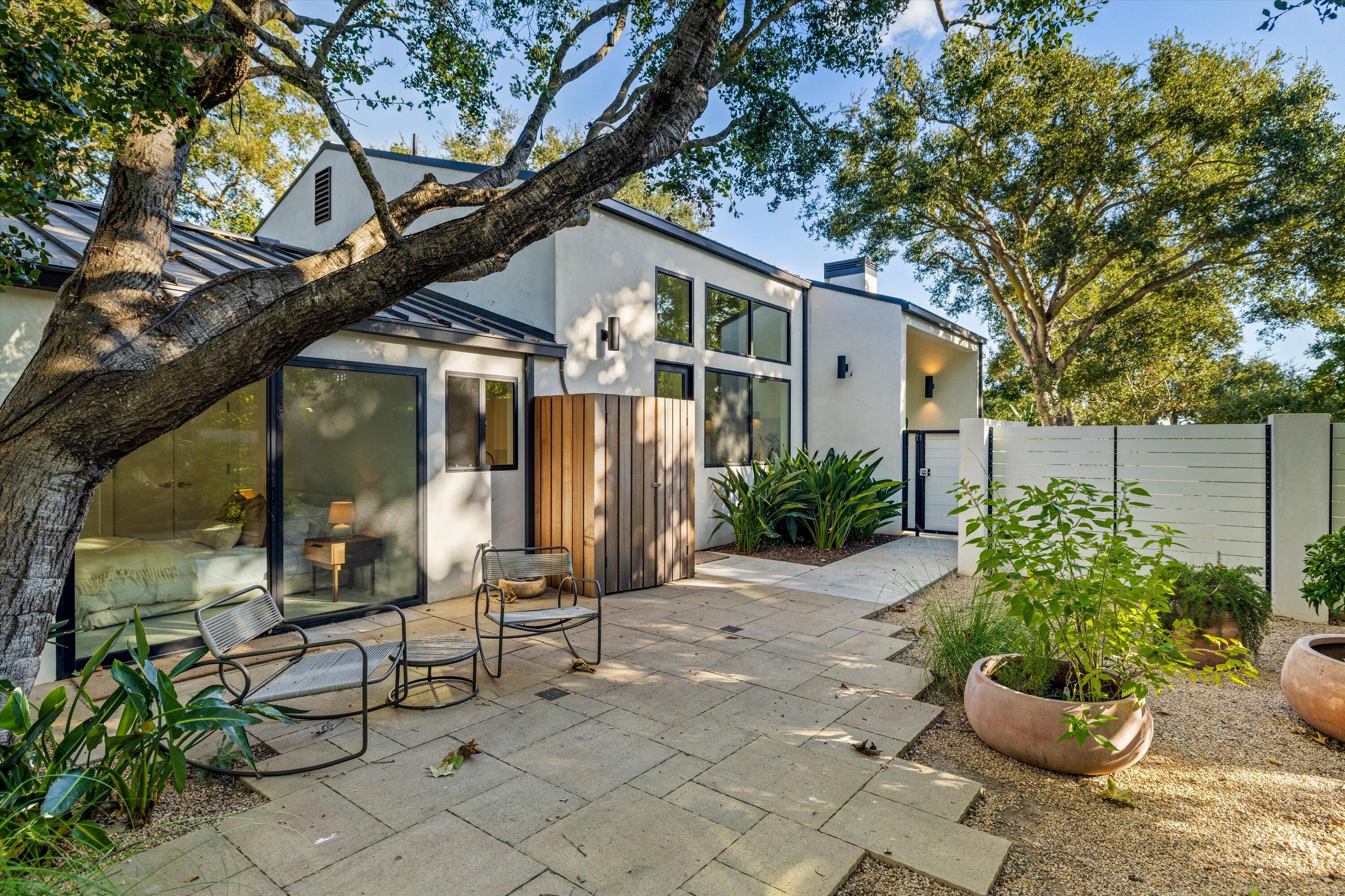 840 Riven Rock Road Montecito, CA 93108 - Photo 33 of 52 a backyard of a house with a tree