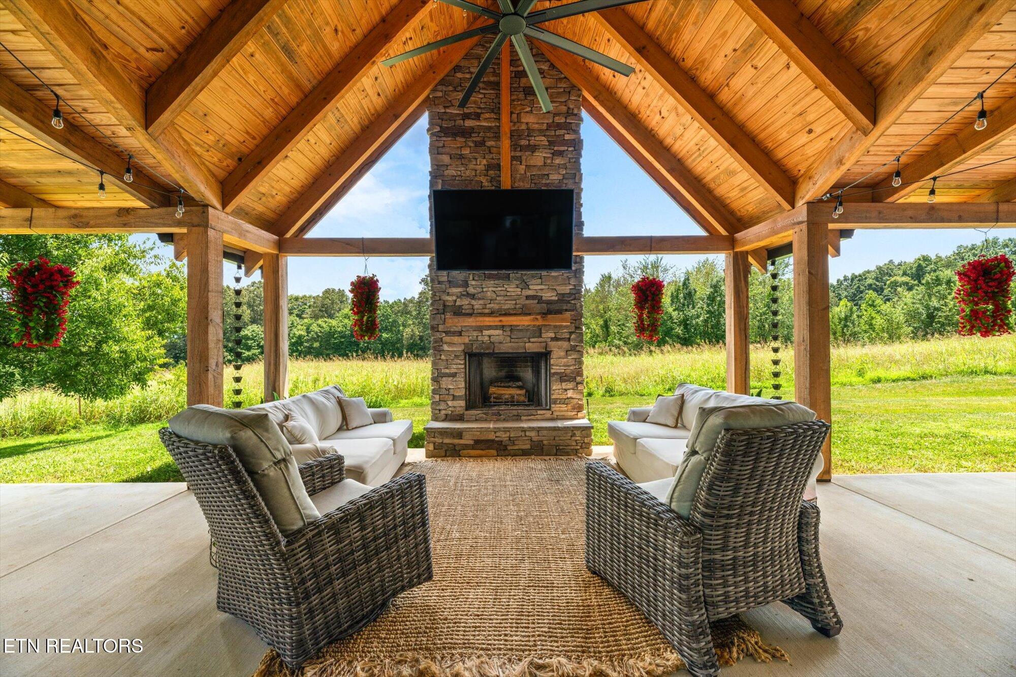 8143 Walker Road Knoxville, TN 37938 - Photo 11 of 44 38-8143-Walker-Rd-Knoxville-TN-38