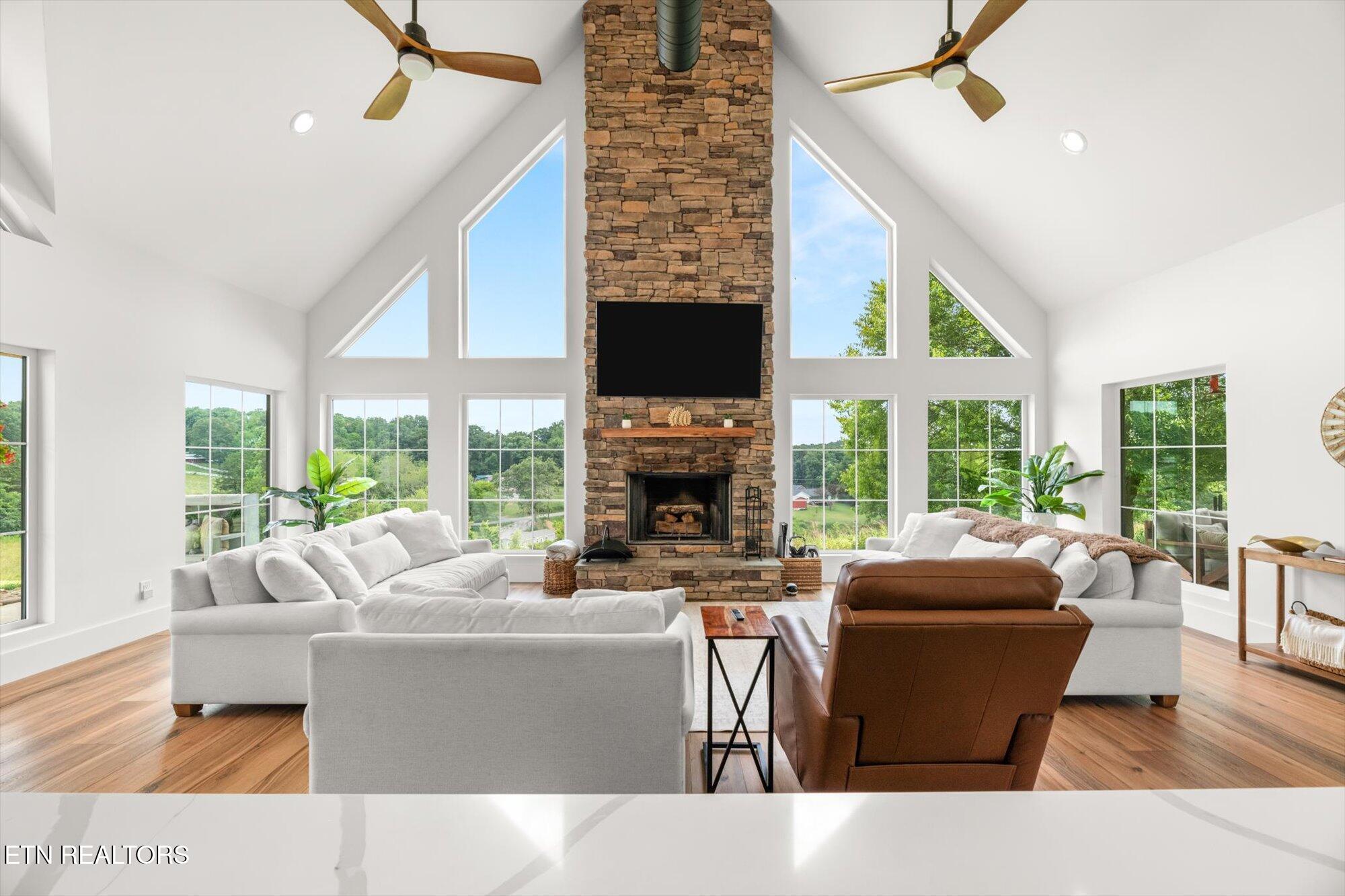 8143 Walker Road Knoxville, TN 37938 - Photo 22 of 44 18-8143-Walker-Rd-Knoxville-TN-18