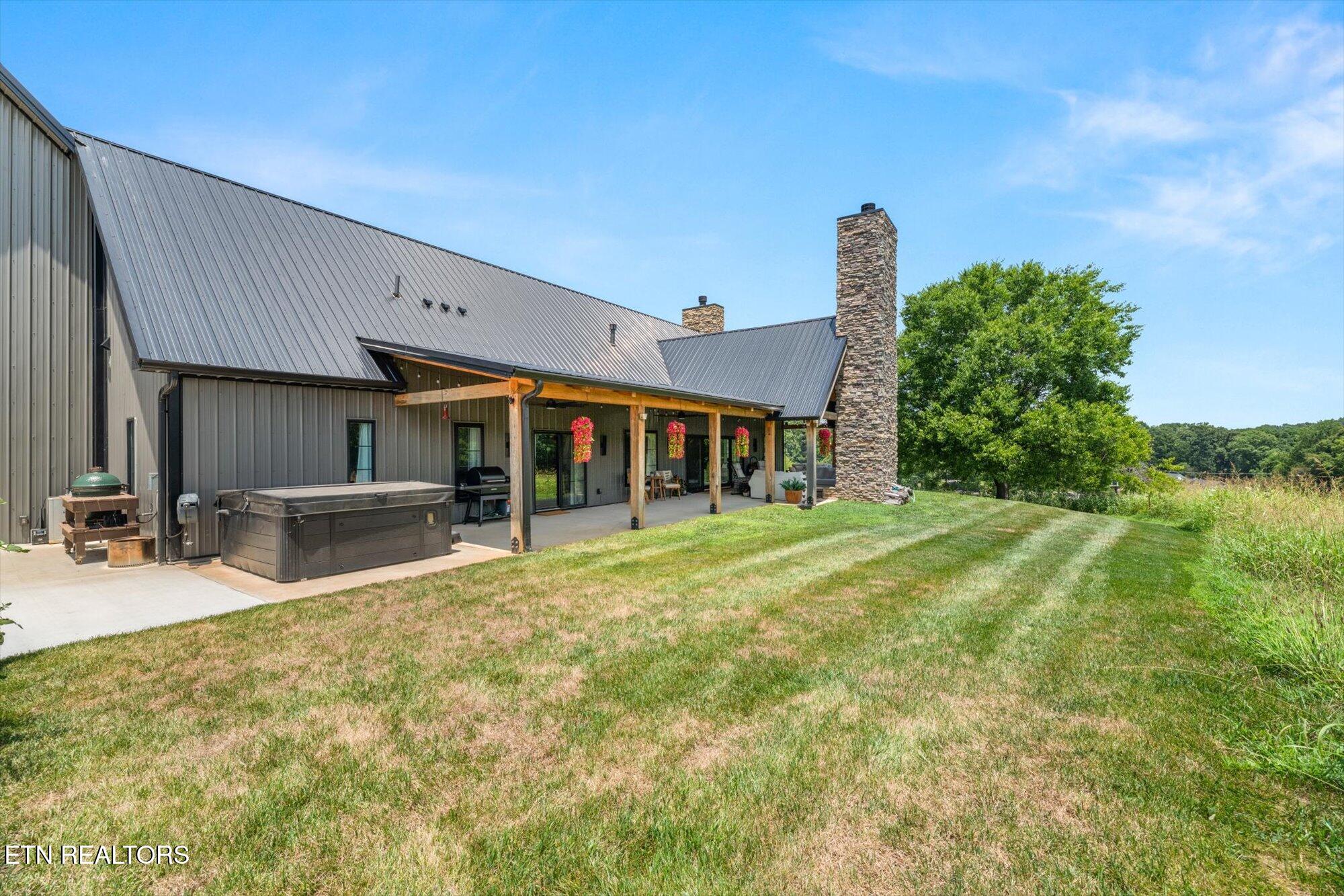 8143 Walker Road Knoxville, TN 37938 - Photo 8 of 44 42-8143-Walker-Rd-Knoxville-TN-42