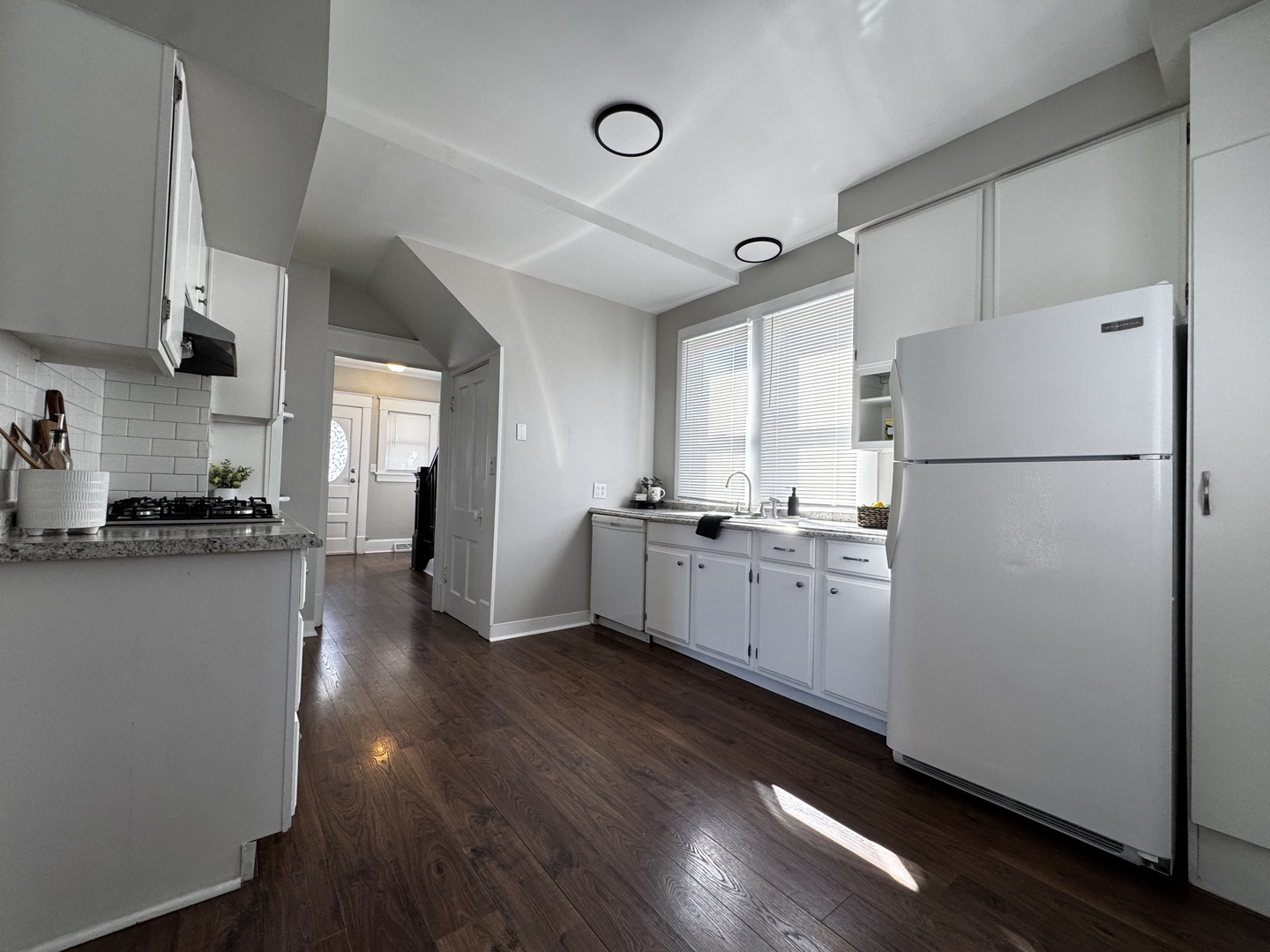 1431 29th Avenue Moline, IL 61265 - Photo 4 of 30