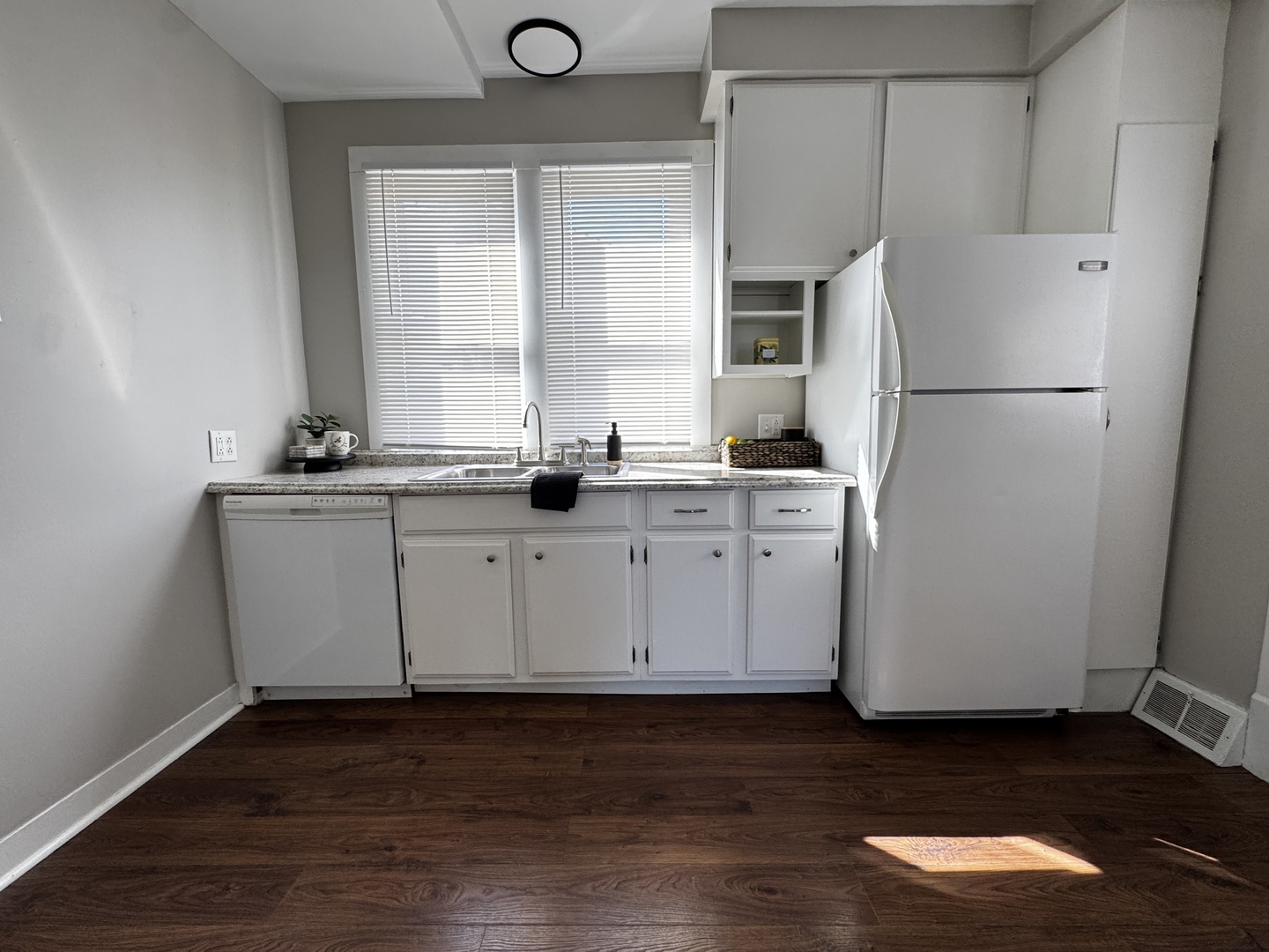 1431 29th Avenue Moline, IL 61265 - Photo 6 of 30