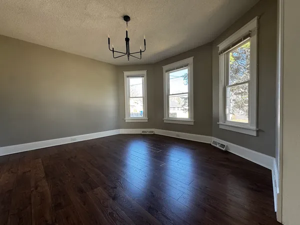 $139,700 | 1431 29th Avenue, Moline, IL 61265