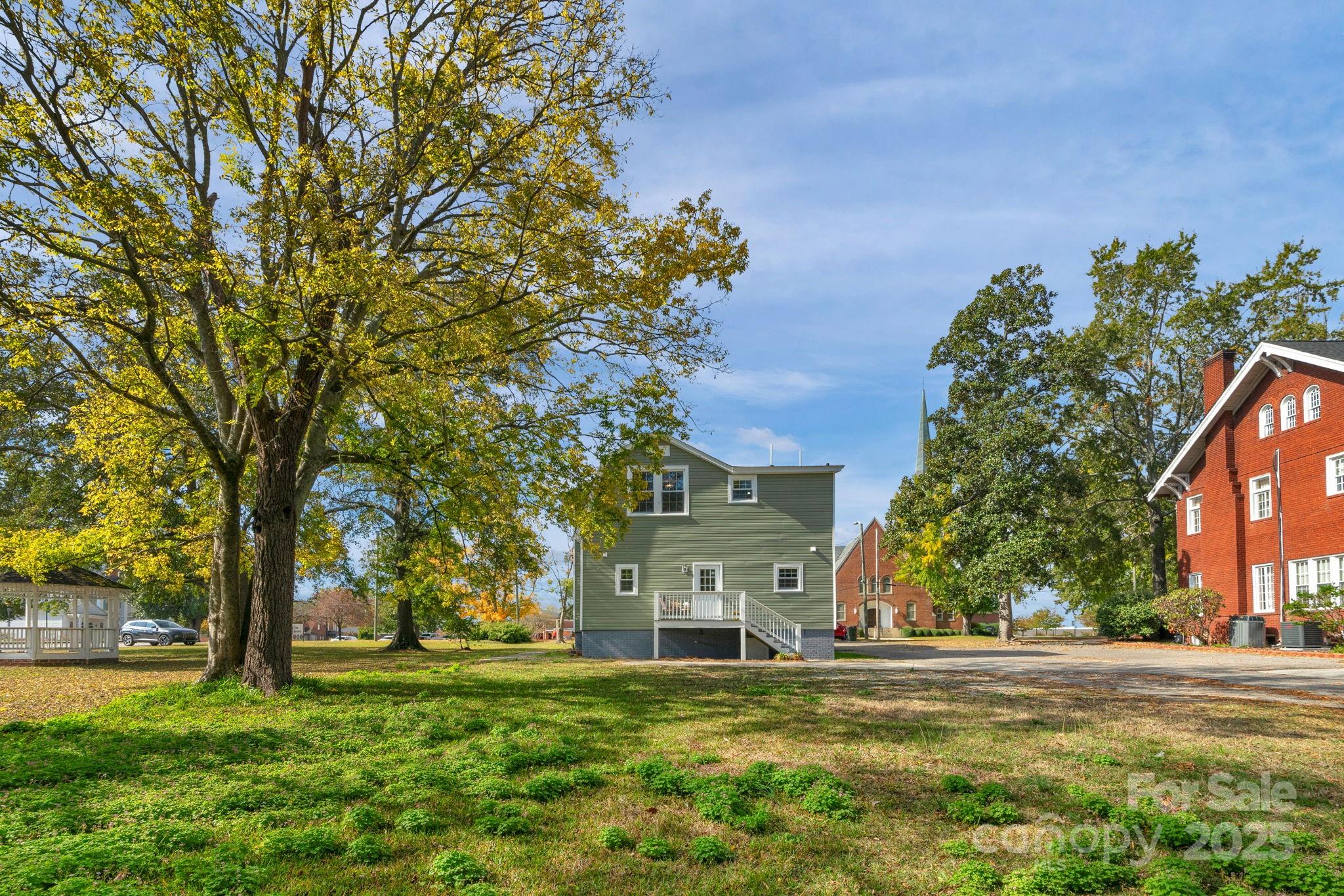 107 Rockingham Road Rockingham, NC 28379 - Photo 39 of 48 front view of a house with a yard