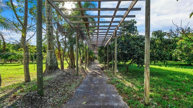 $14,250,000 | 20551 Southwest 162nd Avenue, Miami, FL 33187