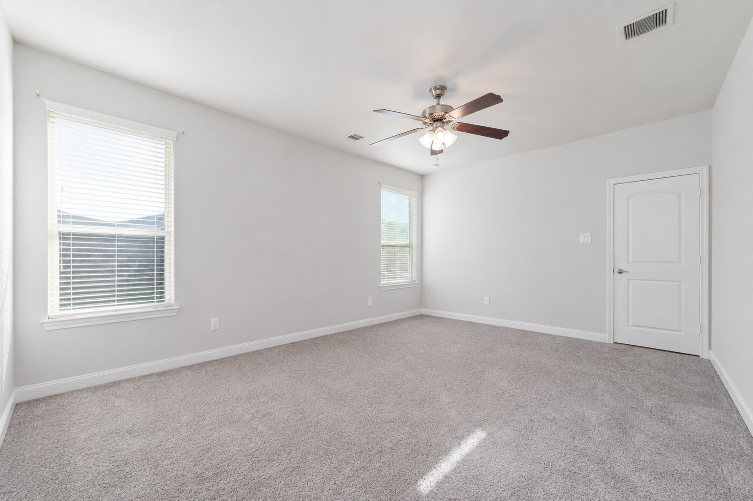 2802 Knotty Forest Dr Spring Spring, TX 77373 - Photo 19 of 50 Image altered using AI