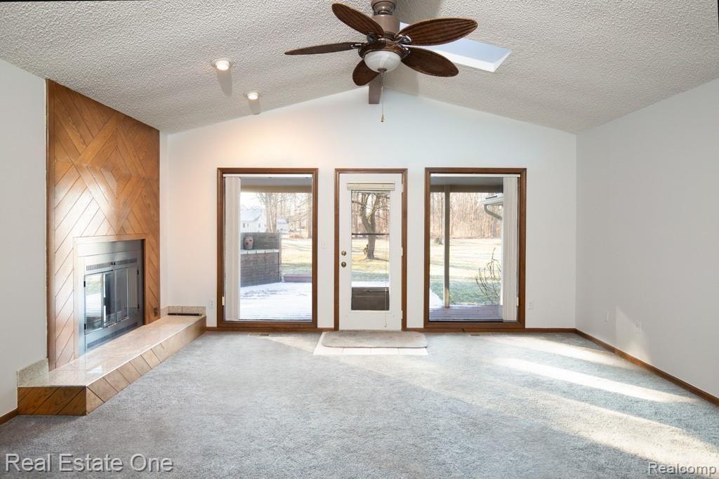 34435 West 9 Mile Road Farmington Hills, MI 48335 - Photo 16 of 32