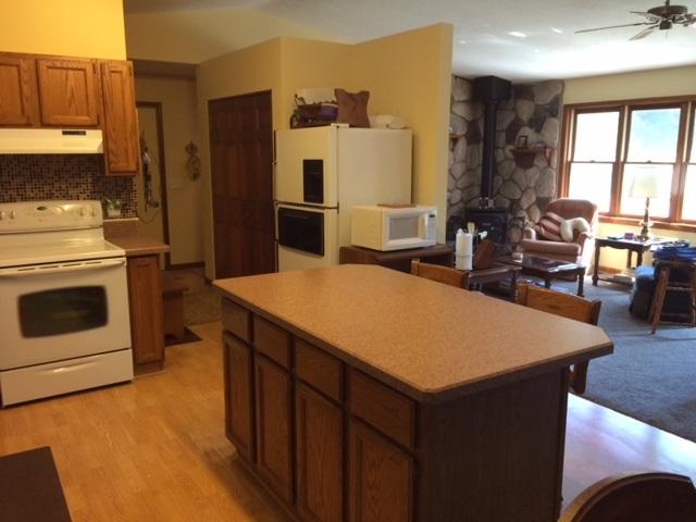 9714 Deal Road Williamsburg, MI 49690 - Photo 12 of 25 1806201-11.JPG