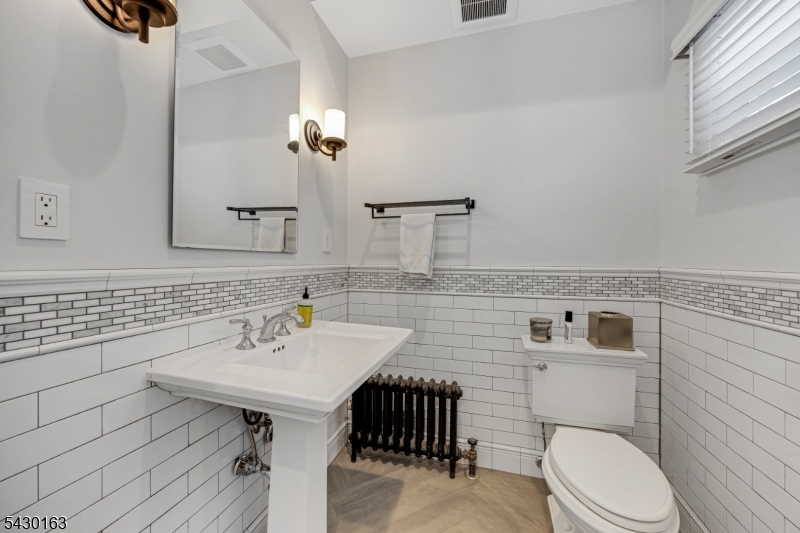 228 Miller Road Mahwah, NJ 07430 - Photo 14 of 26