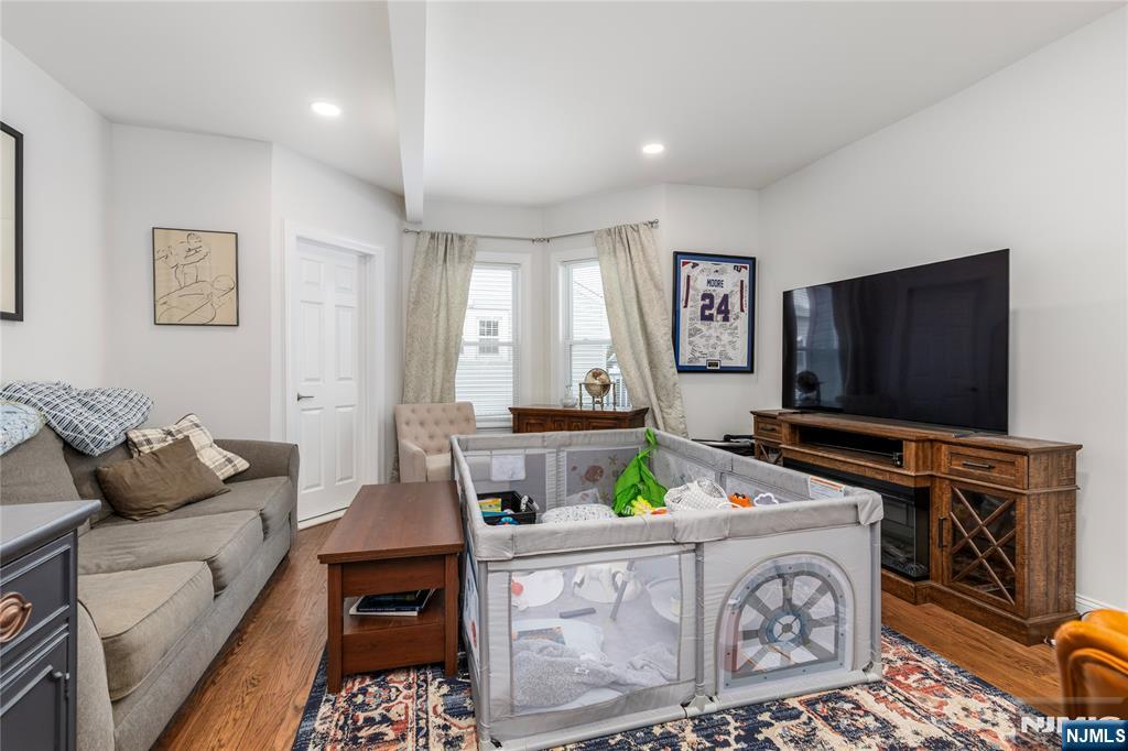 273 Randolph Avenue East Rutherford, NJ 07073 - Photo 12 of 19