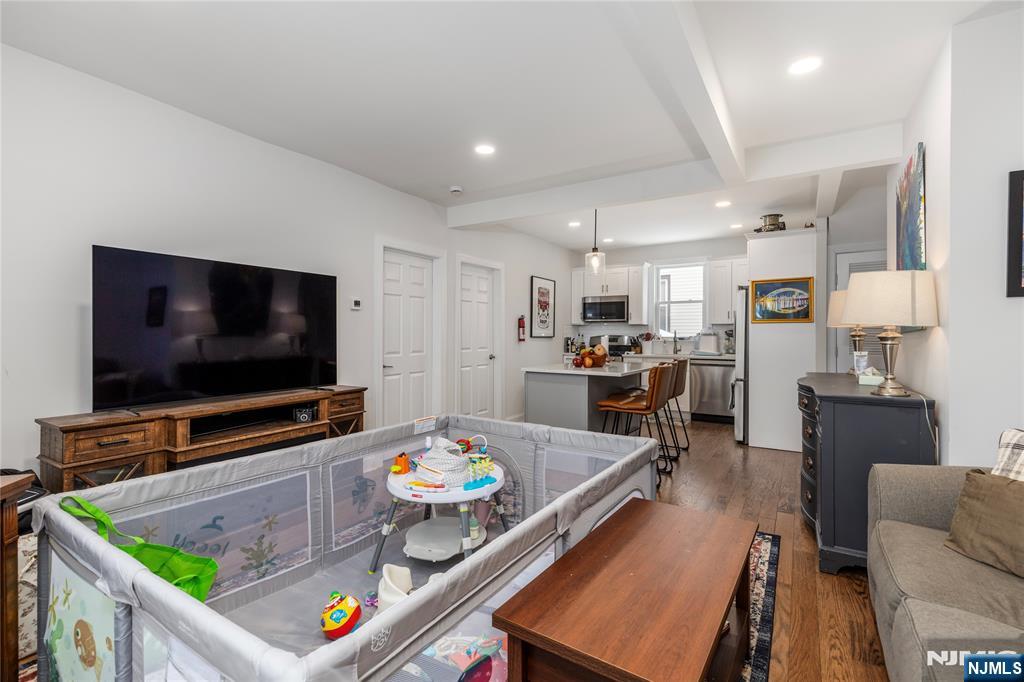 273 Randolph Avenue East Rutherford, NJ 07073 - Photo 13 of 19