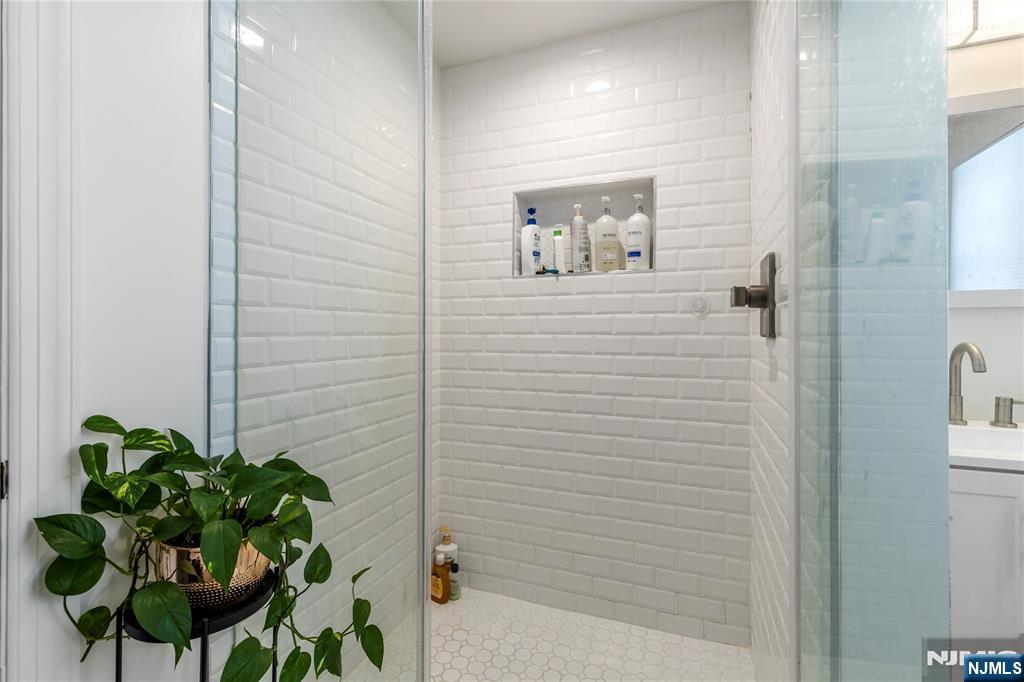 273 Randolph Avenue East Rutherford, NJ 07073 - Photo 6 of 19