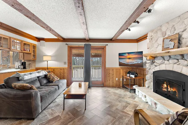 $796,900 | 18136 Yorkshire Avenue, Prior Lake, MN 55372