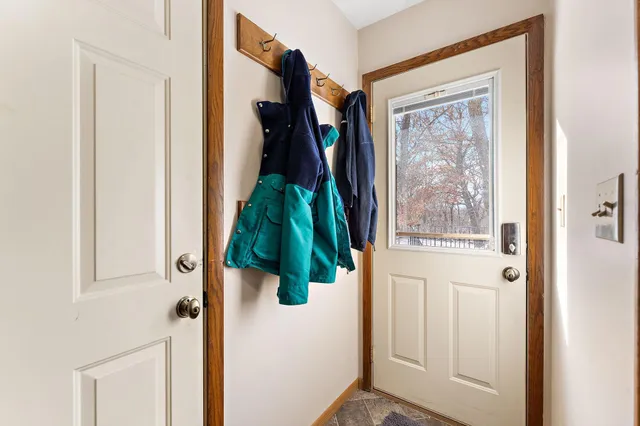 $796,900 | 18136 Yorkshire Avenue, Prior Lake, MN 55372