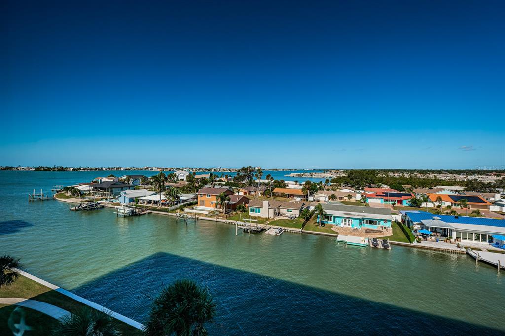 4725 Cove Circle, Unit 604 St. Petersburg, FL 33708 - Photo 23 of 53 an aerial view of a ocean view