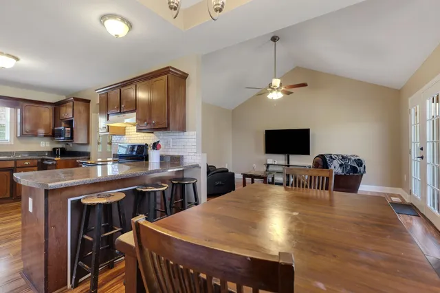 $299,900 | 14 Hazelwood Lane, Winchester, TN 37398