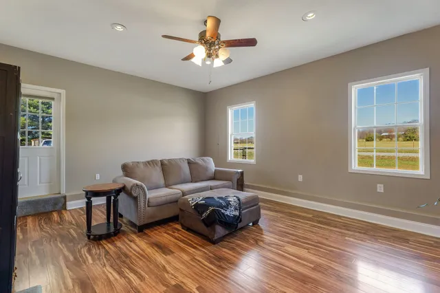 $299,900 | 14 Hazelwood Lane, Winchester, TN 37398