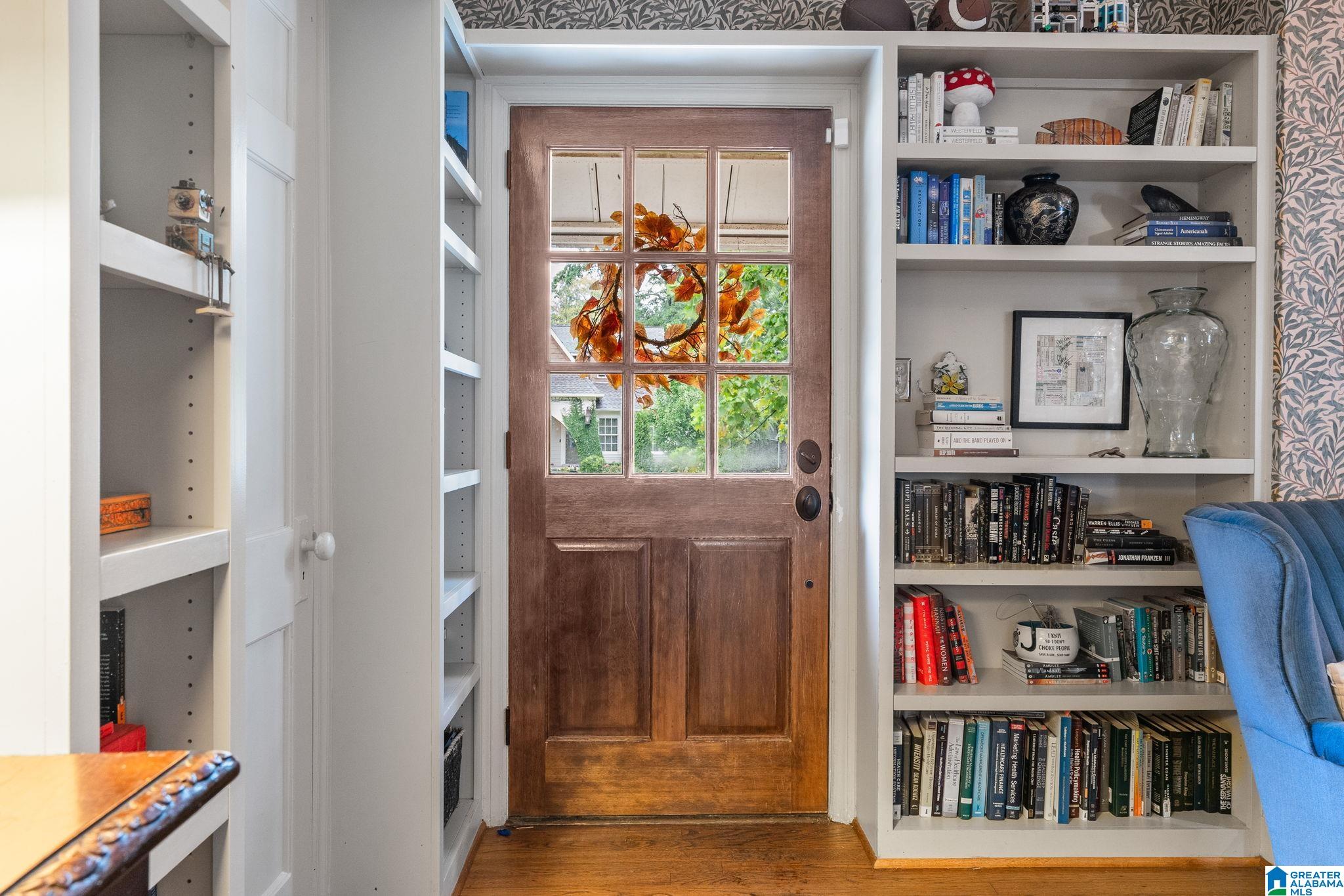 204 Theda Street Birmingham, AL 35209 - Photo 4 of 29