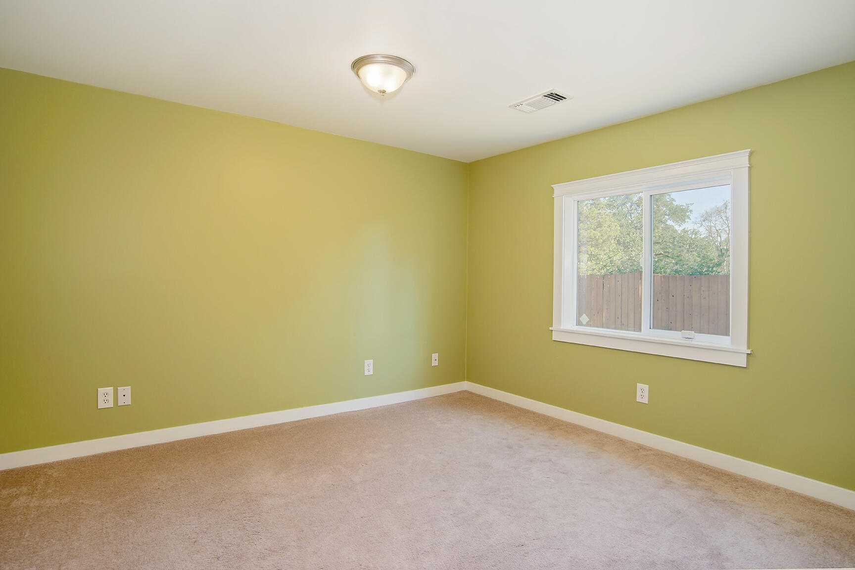 6119 Table Rock Road Central Point, OR 97502 - Photo 17 of 24 Bedroom