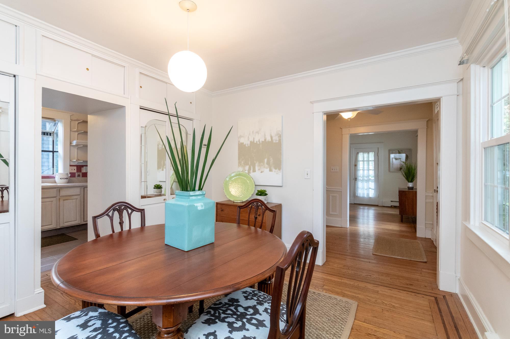 608 St Dunstans Road Baltimore, MD 21212 - Photo 12 of 40 Dining Room 2