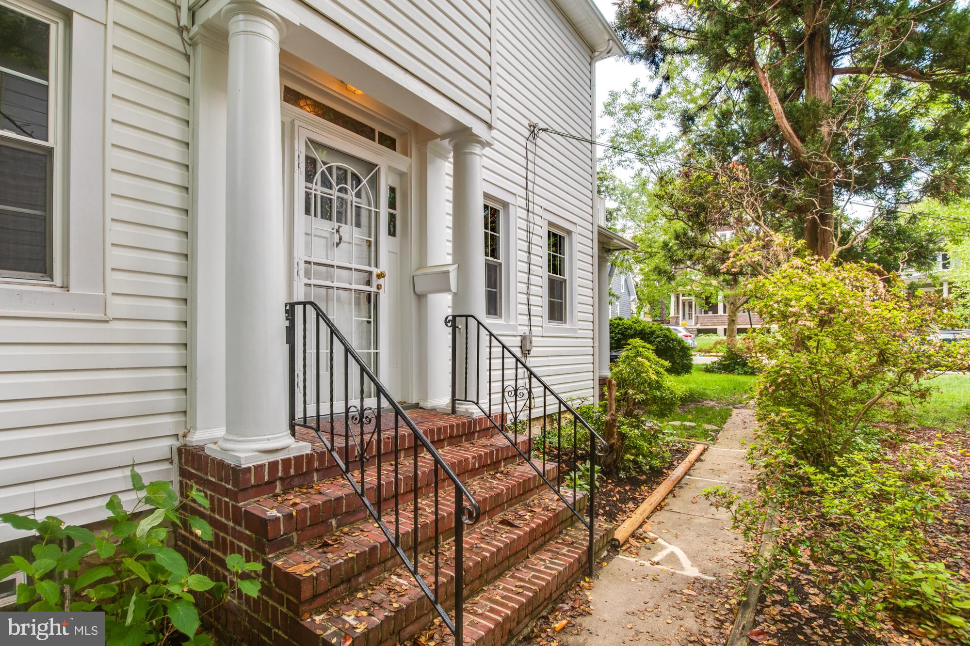 608 St Dunstans Road Baltimore, MD 21212 - Photo 4 of 40 Front Entrance