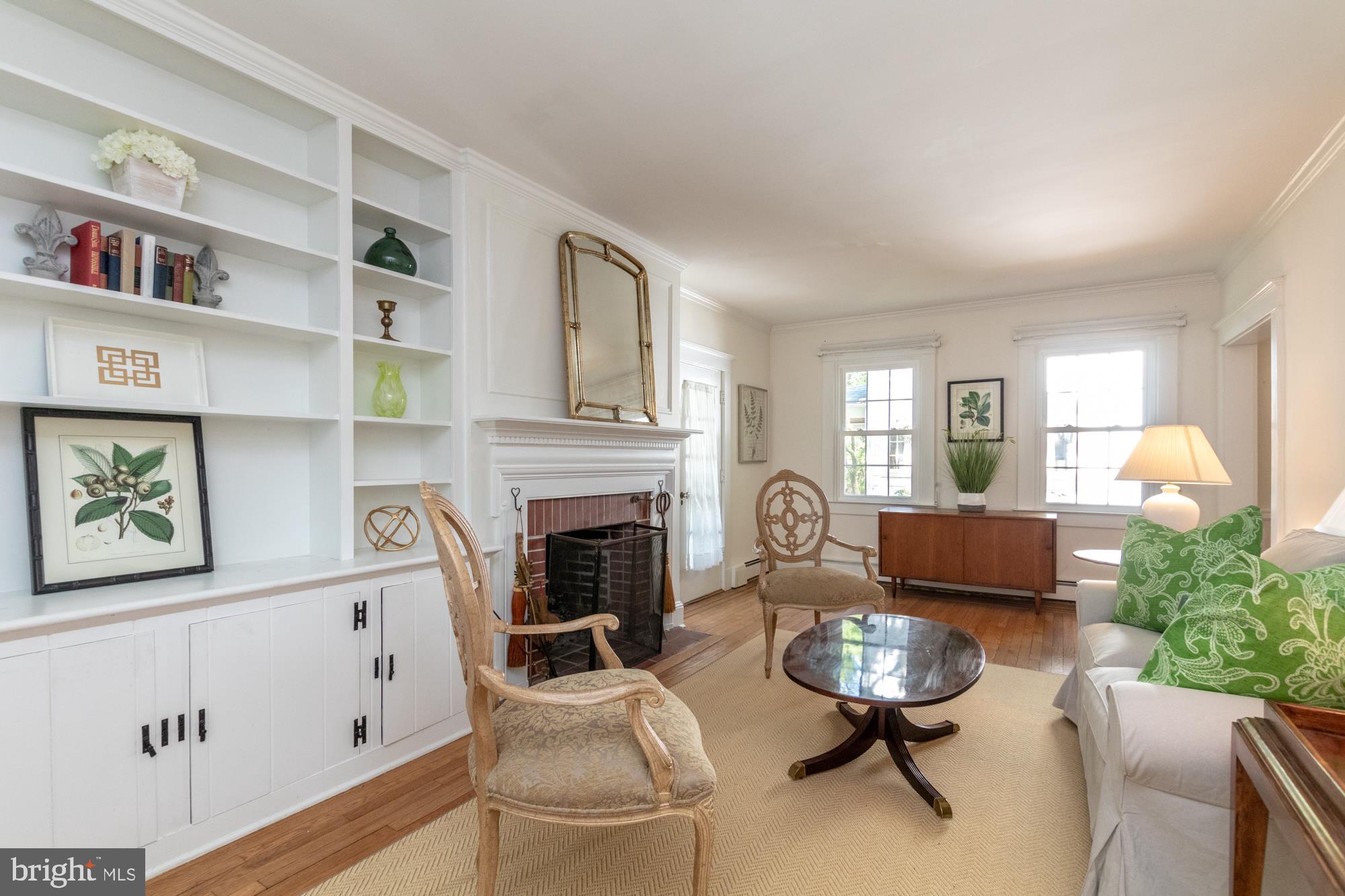 608 St Dunstans Road Baltimore, MD 21212 - Photo 7 of 40 Living Room