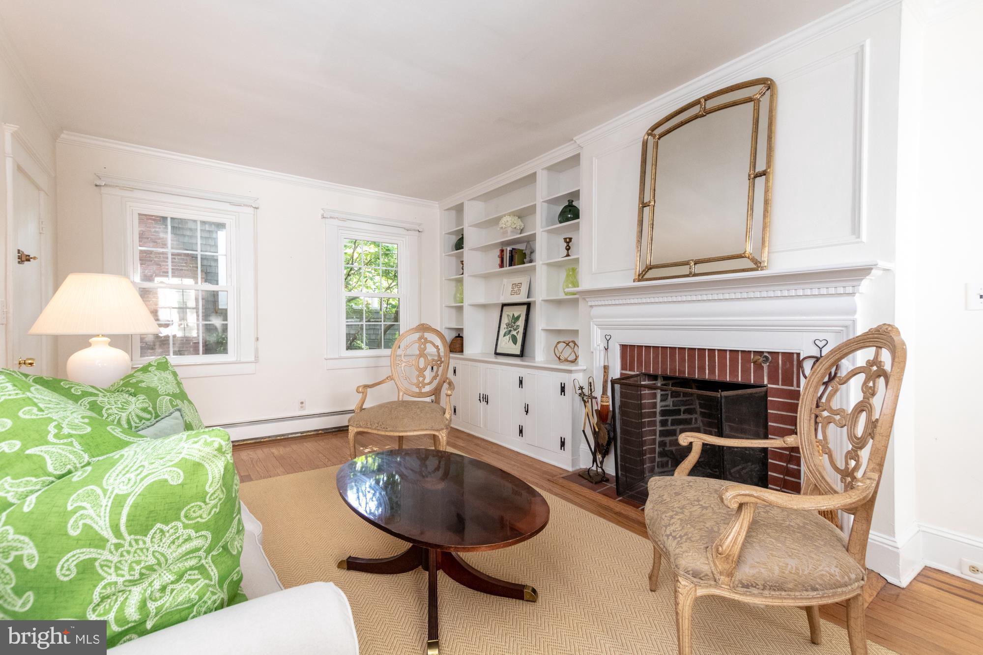 608 St Dunstans Road Baltimore, MD 21212 - Photo 9 of 40 Living Room 4