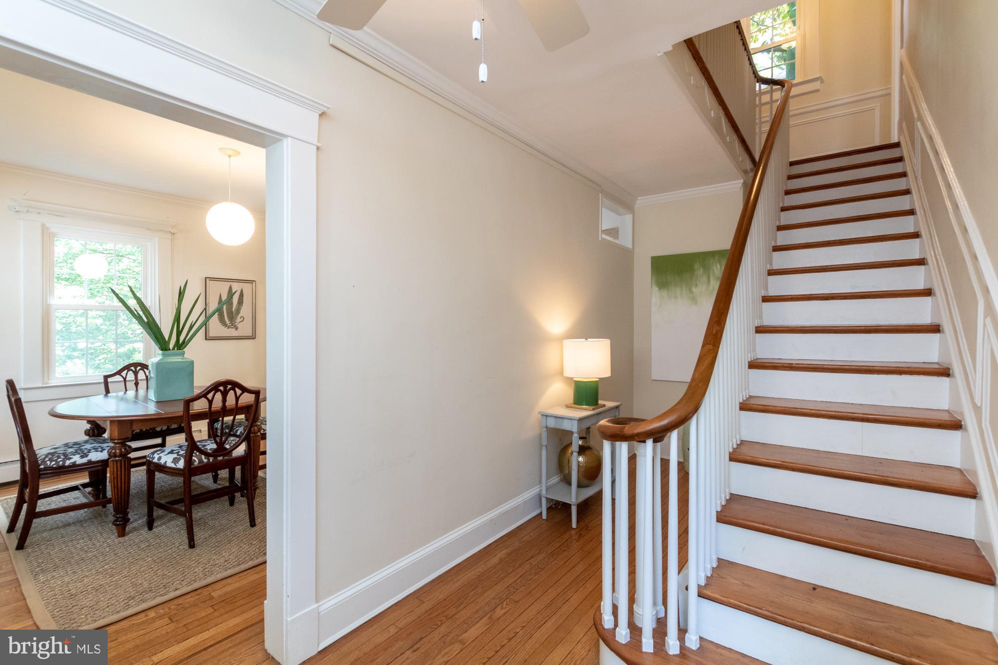 608 St Dunstans Road Baltimore, MD 21212 - Photo 10 of 40 Front Foyer 2
