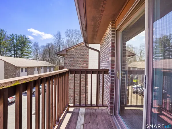 $519,000 | 368 Knapps Highway, Unit 368, Fairfield, CT 06825