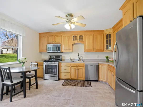 $519,000 | 368 Knapps Highway, Unit 368, Fairfield, CT 06825