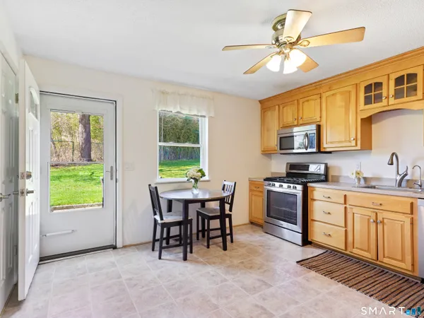 $519,000 | 368 Knapps Highway, Unit 368, Fairfield, CT 06825