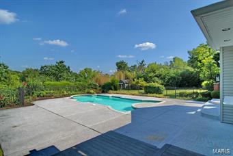 26 South Spoede Road Creve Coeur, MO 63141 - Photo 31 of 41 Gallery Image 31