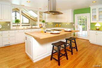26 South Spoede Road Creve Coeur, MO 63141 - Photo 5 of 41 Gallery Image 5