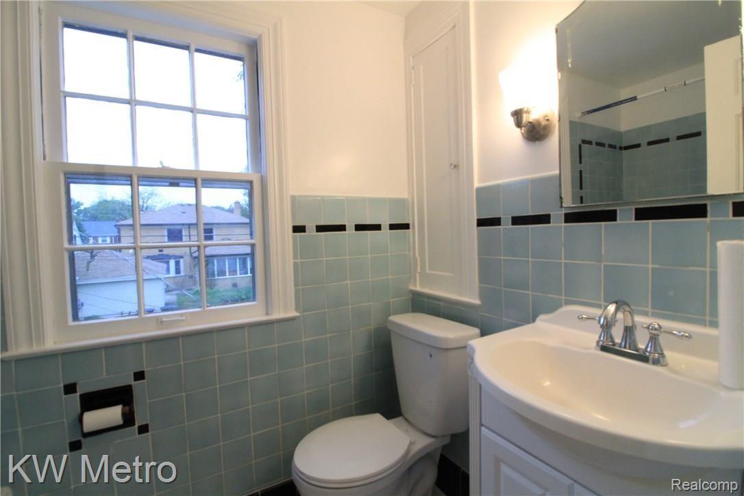 15361 Stahelin Road Detroit, MI 48223 - Photo 23 of 33 ac070126224e4fd6bf548112538995fc.jpeg