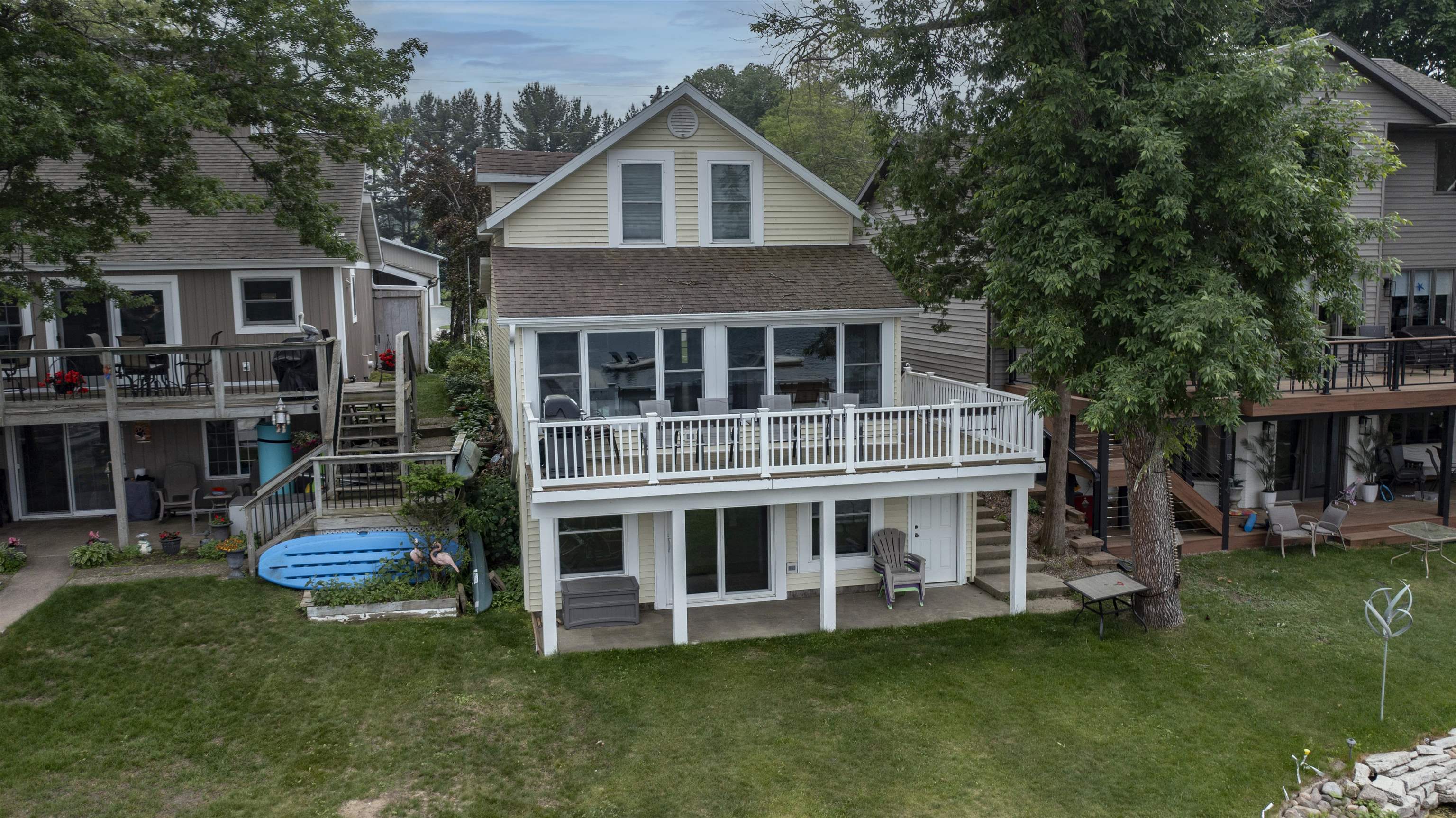 E1396 Grandview Road Waupaca, WI 54981 - Photo 1 of 46