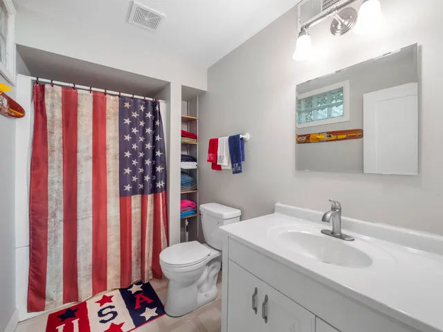 $1,590,000 | E1396 Grandview Road, Waupaca, WI 54981