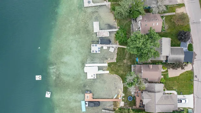 $1,590,000 | E1396 Grandview Road, Waupaca, WI 54981