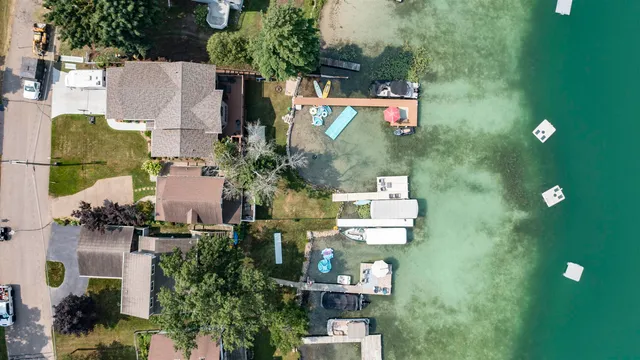 $1,590,000 | E1396 Grandview Road, Waupaca, WI 54981