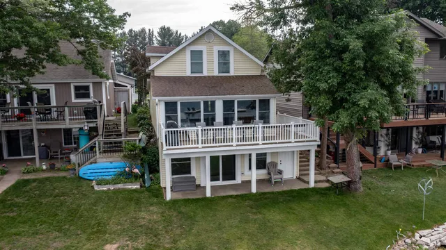 $1,590,000 | E1396 Grandview Road, Waupaca, WI 54981