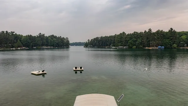 $1,590,000 | E1396 Grandview Road, Waupaca, WI 54981