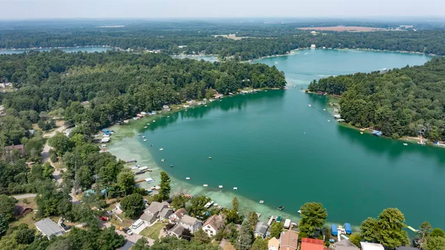 $1,590,000 | E1396 Grandview Road, Waupaca, WI 54981