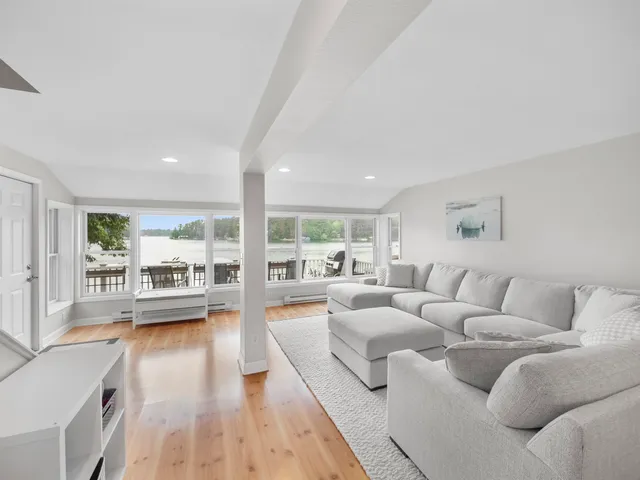 $1,590,000 | E1396 Grandview Road, Waupaca, WI 54981