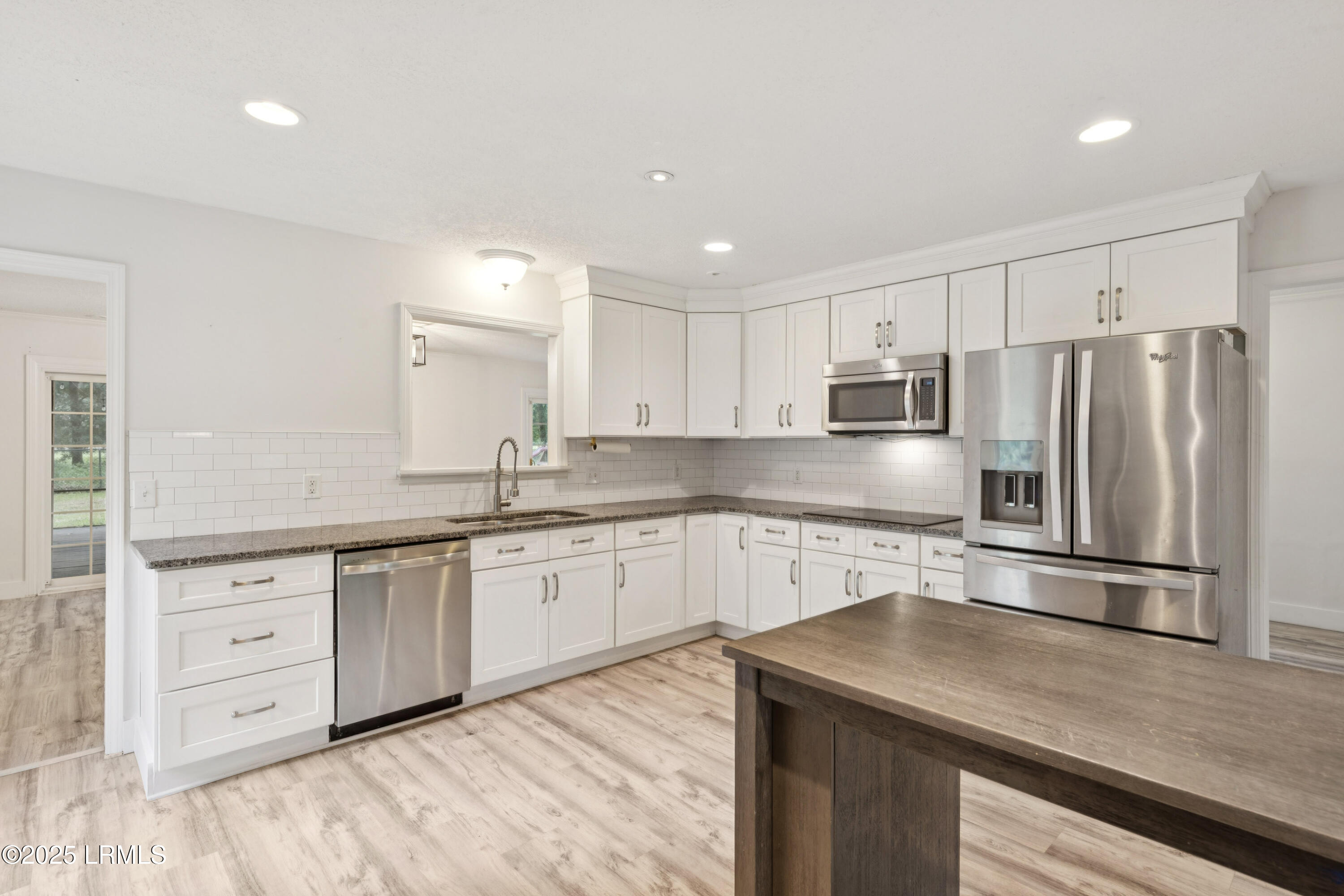 19 Pickens Street Beaufort, SC 29907 - Photo 9 of 43 19PickensStreet-IslandHouseMedia-0032