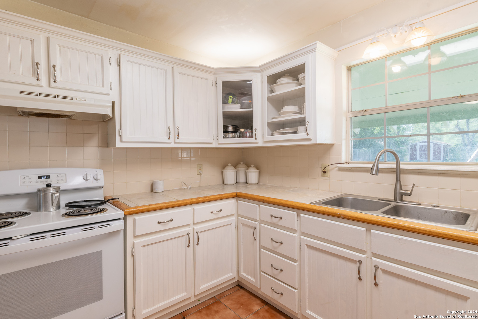 1510 North Llano Street Junction, TX 76849 - Photo 8 of 20