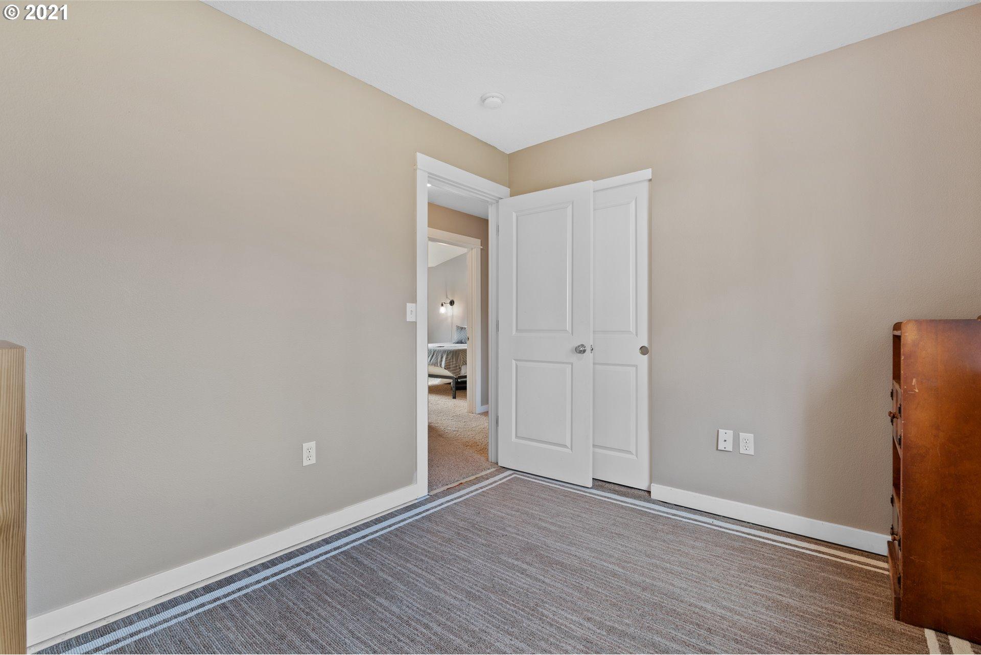 310 West Division Street Ridgefield, WA 98642 - Photo 24 of 32 Bedroom