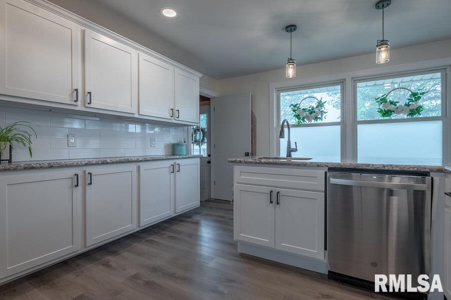 400 Sheridan Road Pekin, IL 61554 - Photo 12 of 35 Gallery Image 12