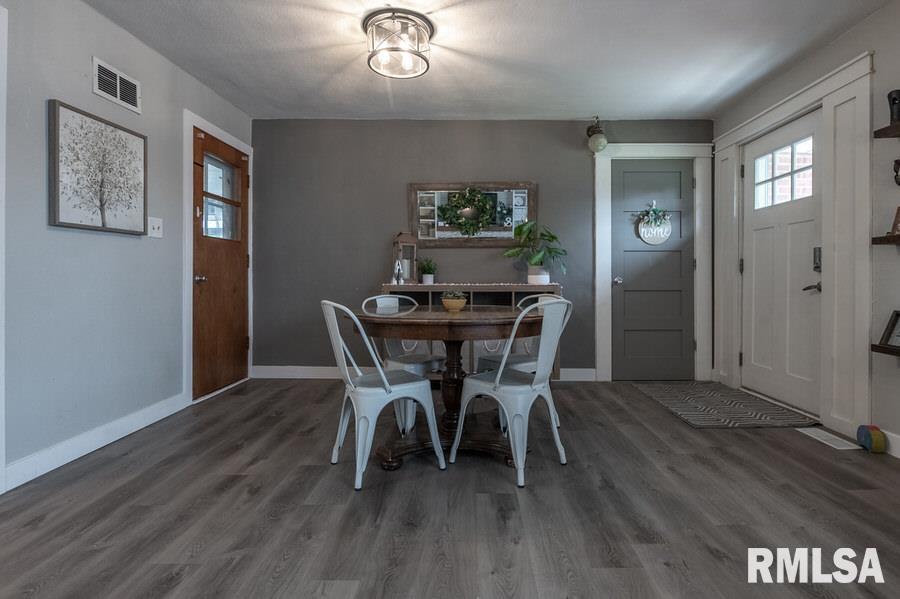 400 Sheridan Road Pekin, IL 61554 - Photo 8 of 35 Gallery Image 8