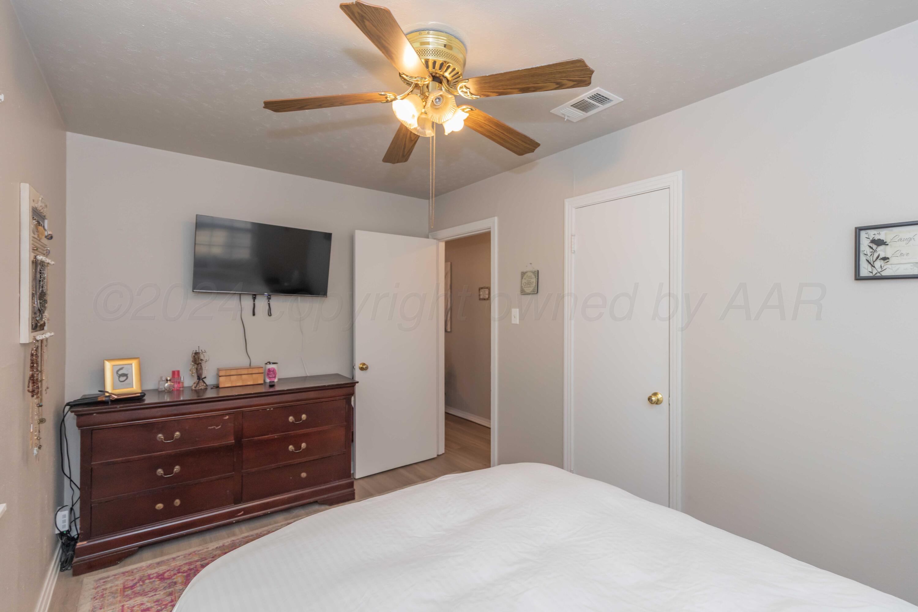 4313 Bowie Street Amarillo, TX 79110 - Photo 14 of 25 BEDROOM 1 VIEW 3