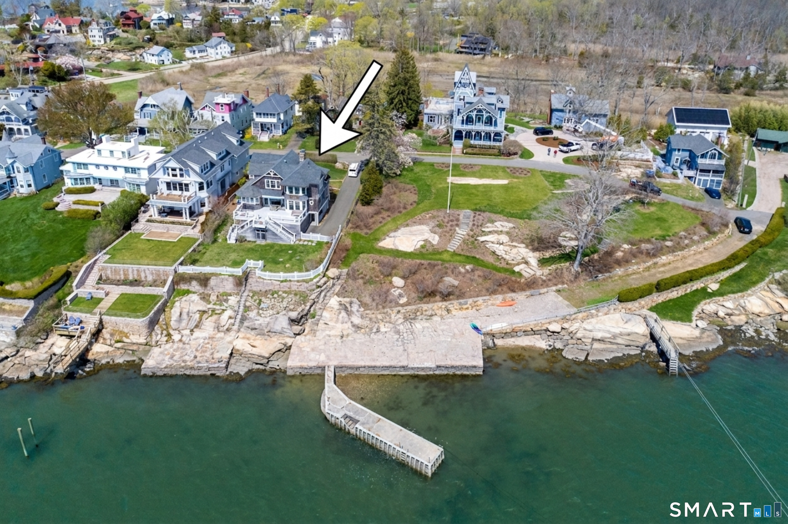 27 Prospect Hill Road Branford, CT 06405 - Photo 2 of 35